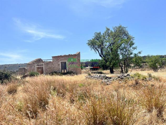 TERRENO CON ACCATASTAMENTI RURALI - Foto 8