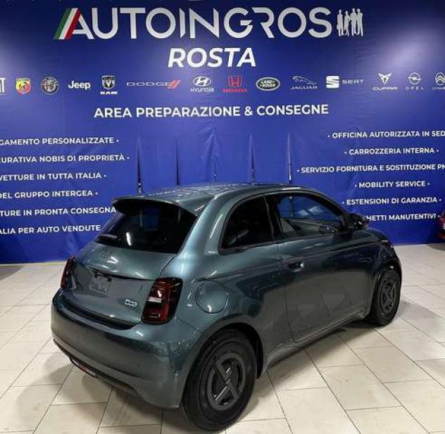 FIAT 500 Electric 42 kWh 320km GIORGIO ARMANI NUOVA DA IMMATRICOLARE - Foto 2