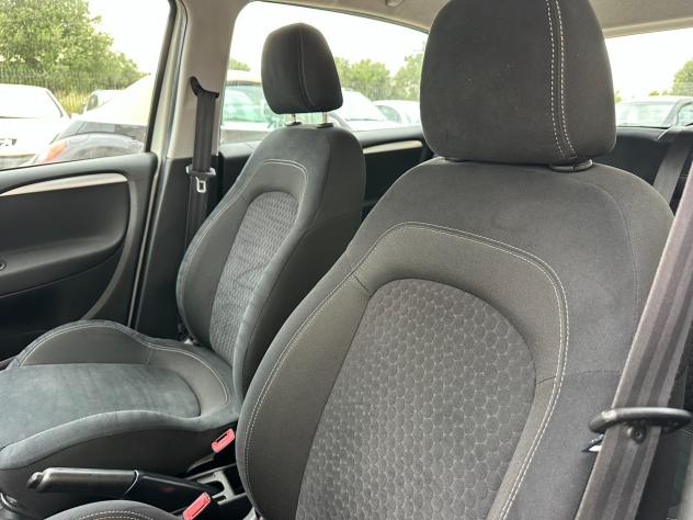 Fiat Punto 1.3 MJT S&S 95 CV 5 porte Street 2017 - Foto 6