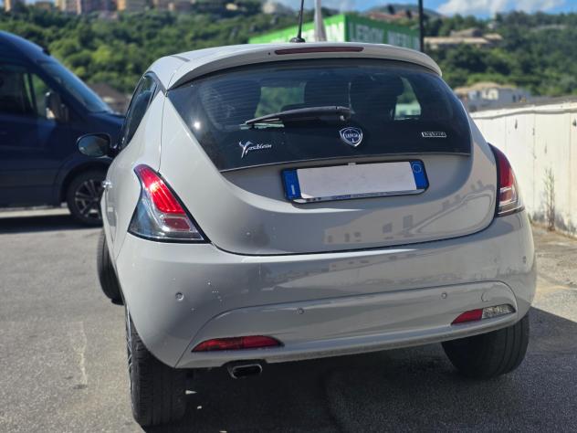Lancia Ypsilon 1.0 FireFly 5 porte S&S Hybrid Ecochic Gold - Foto 6