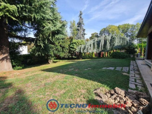 Villa di 250 m² con più di 5 locali e posto auto in vendita a Torino - Foto 3