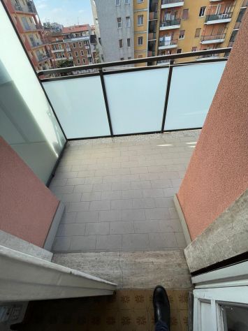 Monolocale luminoso con ampio balcone in Città Studi - Foto 11