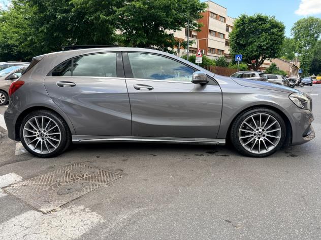 Mercedes A 180 d Auto Premium AMG Tetto Apribile - Foto 8