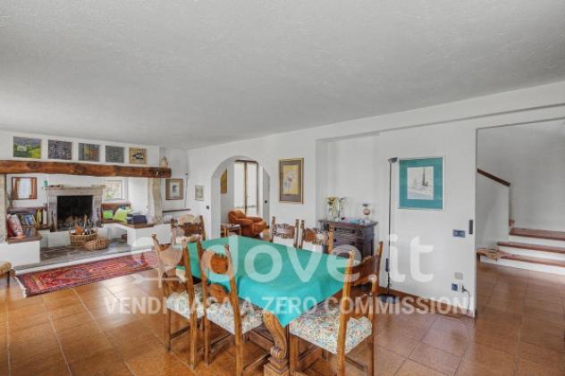 Villa di 475 m² con più di 5 locali e box auto doppio in vendita a Malnate - Foto 7