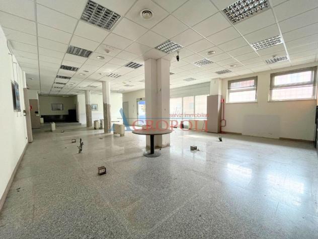Negozio 3 locali - Rif. 2719 - Foto 2