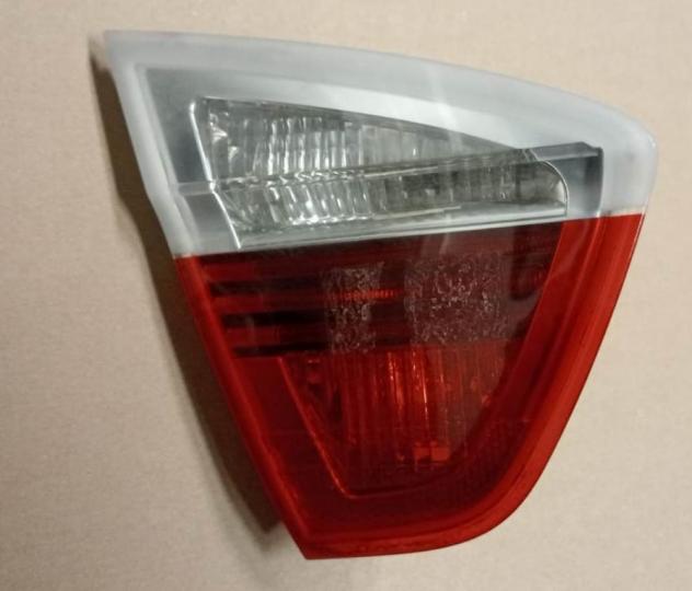FANALE POST.S.(parte int.) BMW Serie 3 E90 4 porte  Parti elettriche  Fanaleria  Fanali  Fanale post. sx. BMW - Serie 3 E90 4 porte - 01-02-2005 - 01-