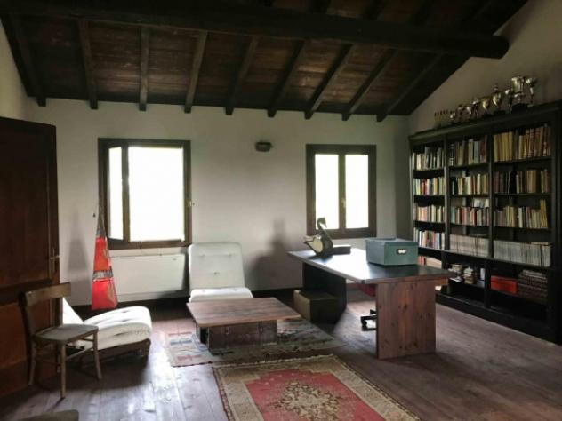 Rustico / Casale di 600 m² con più di 5 locali e box auto in vendita a Carpi - Foto 15