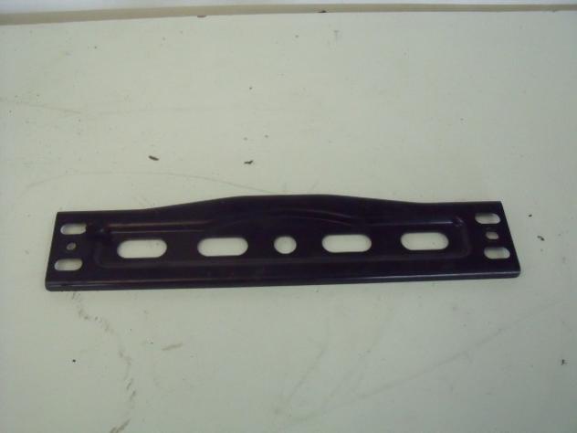 SUPPORTO CENTALE POSTERIORE SUPERIORE PARAFANGO LUCI TARGA KYMCO AGILITY 125 KL25D (2015-2016) 50179-ALJ8-E000