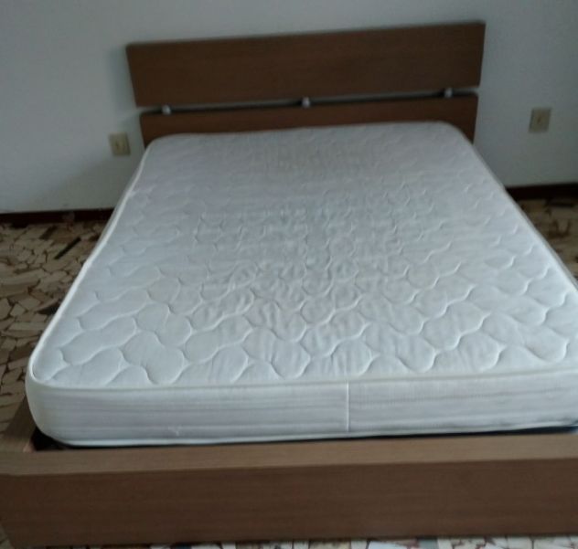 LETTO MATRIMONIALE CON MATERASSO - Foto 3