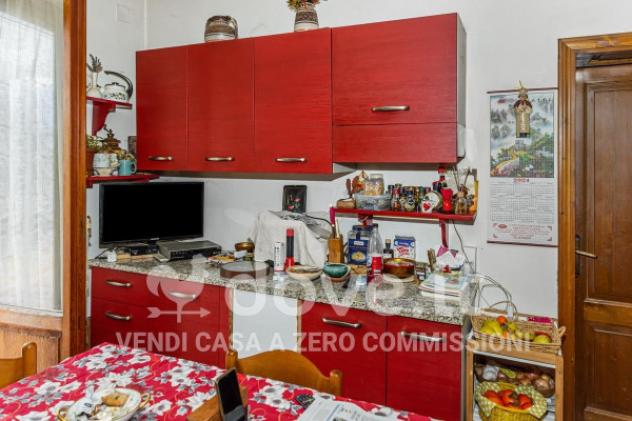 Casa indipendente di 150 m² con più di 5 locali e box auto in vendita a Cetona - Foto 8