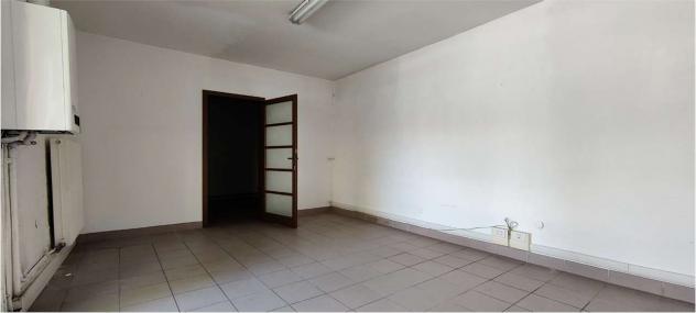 A000085 - AFFITTASI UFFICIO - Foto 7