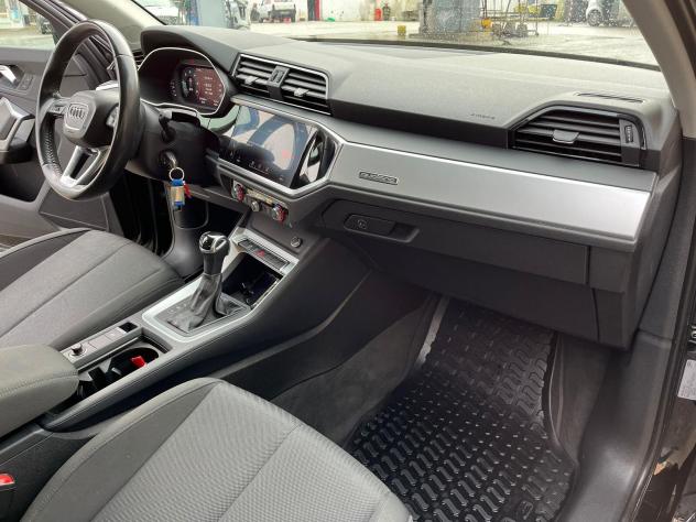 Audi Q3 40 TDI quattro S tronic Business Advanced - Foto 9