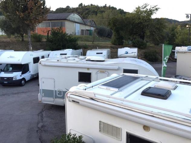 CAMPER RIMOR FORD MANSARDATO GARAGE 6 POSTI CASTELLO GEMELLATO POSTERIORE GANCIO TRAINO GENERALI USATI - Foto 5