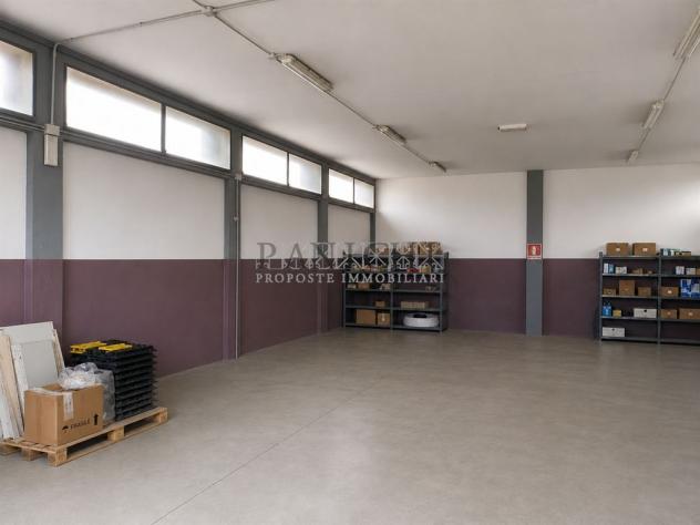Magazzino con uffici e ampio piazzale esclusivo - Zona Artigianale - Foto 3