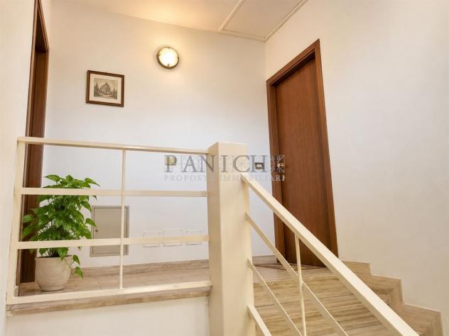 Appartamento luminoso con 3 camere, terrazzo, garage e cantina - Foto 15
