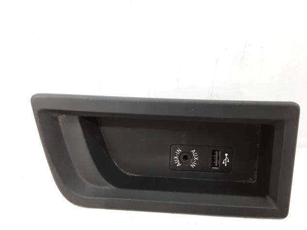 PRESA AUX/USB BMW Serie 1 F20 51169207357 (1119)