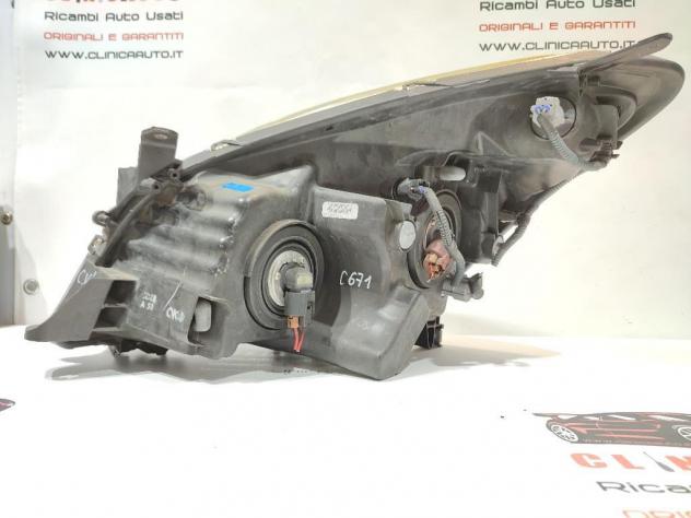 FARO ANTERIORE DESTRO TOYOTA Corolla Verso 2° Serie 811300F060 2ADFHV (0409) - Foto 2