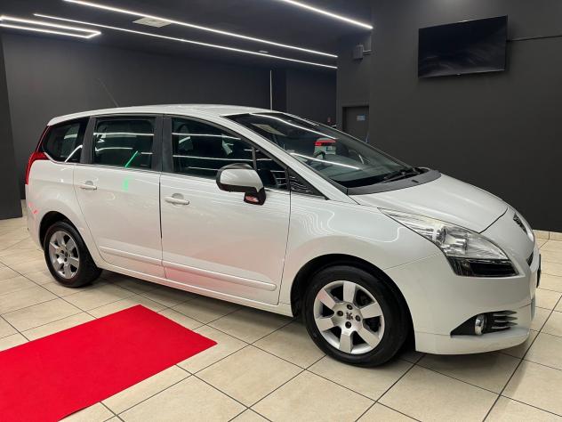 Peugeot 5008 1.6 HDi 112CV Premium 7 POSTI - Foto 4
