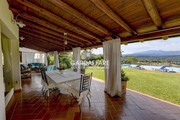VILLA ESCLUSIVA VISTA LAGO MOZZAFIATO CON PISCINA PRIVATA A MANERBA DEL GARDA - Foto 4