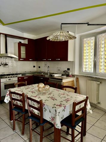 IMMOBILE CON LOCALE MULTIUSO E APPARTAMENTI - Foto 7
