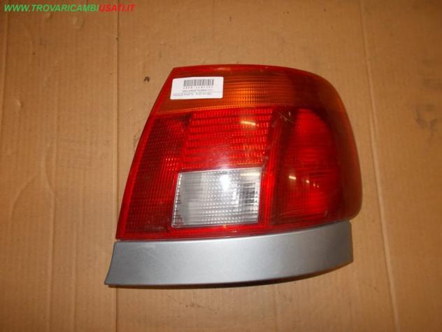 FANALE POST.D. AUDI A4 (8D)  Parti elettriche  Fanaleria  Fanali  Fanale post. sx. AUDI - A4 - 01-02-1995 - 01-12-2000