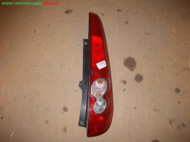 FANALE POST.D. FORD FIESTA (CBK)  Parti elettriche  Fanaleria  Fanali  Fanale post. sx. FORD - FIESTA - 01-01-2006 - 01-11-2008