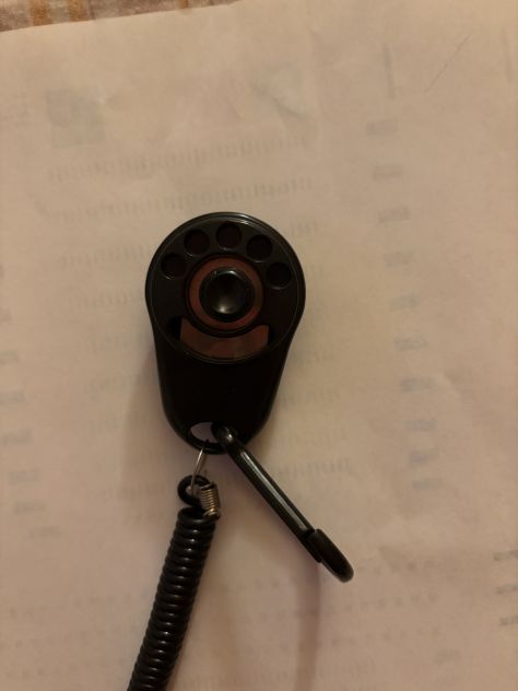 UN CLICKER NUOVO MAI USATO PER ADDESTRAMENTO CANI,MARCA”CAMON”ORIGINALE - Foto 4