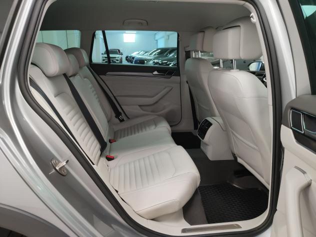 Volkswagen Passat Alltrack 2.0BiTDI 4MOTION DSG BMT Pelle FariLED - Foto 7