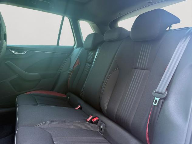 Škoda Kamiq 1.0 TSI 110cv Monte Carlo - Foto 9