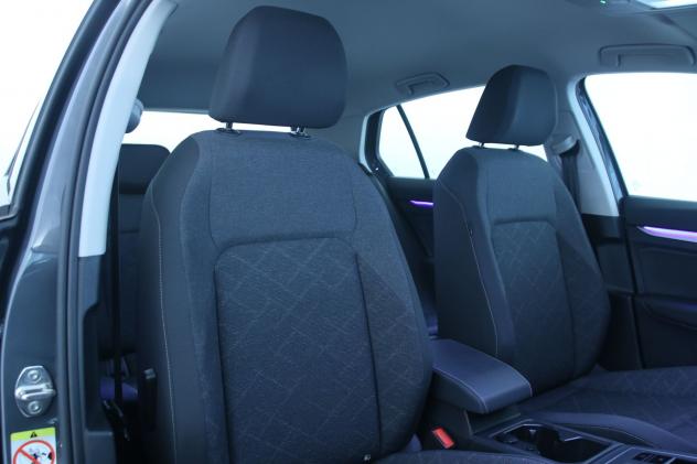Volkswagen Golf 1.5 eTSI EVO ACT Life DSG / Adaptive Cruise Control - Park Pilot - Keyless - Foto 8