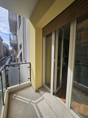 via gambini 34 appartamento mq. 90 con 2 terrazzi