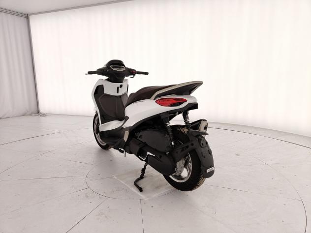 Piaggio Beverly 400 BEVERLY 400 HPE E5 MY22 BIANCO LUNA - Foto 3