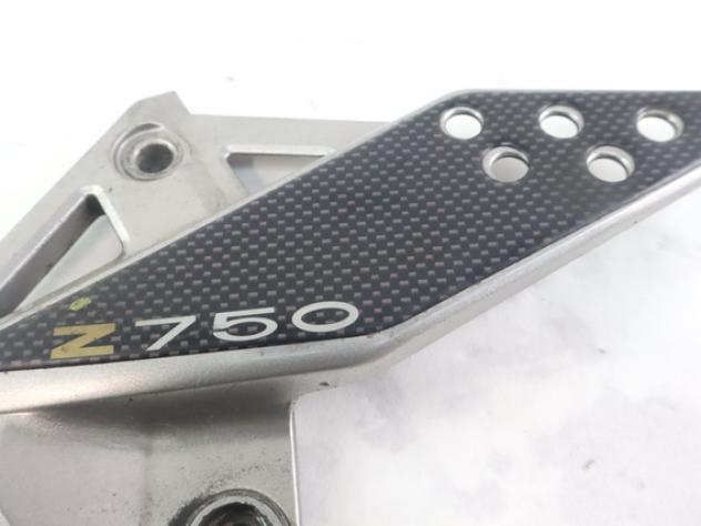 KAWASAKI Z 750 350630313 SUPPORTO PEDANA ANTERIORE SINISTRA 03 - 06 FRONT LEFT FOOTREST BRACKET - Foto 2
