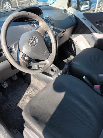 Toyota Yaris 1.4 D-4D DPF 5 porte M-MT Sol - Foto 5