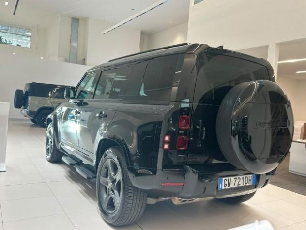 LAND ROVER Defender 110 3.0D I6 200 CV AWD Auto X-Dynamic SE rif. 24171941 - Foto 5