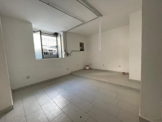1 Vetrina in affitto a Caserta - Foto 3