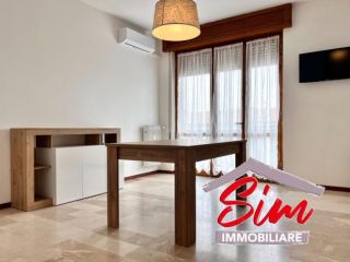 Stanza in appartamento in affitto a Novara