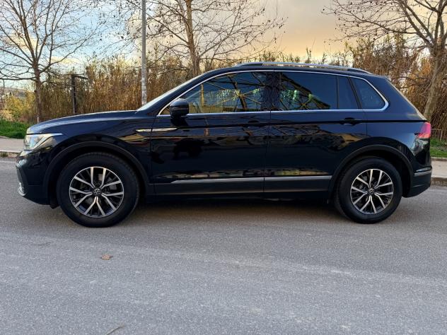 Volkswagen Tiguan 1.5 TSI 131cv Cockpit UNIPRO - Foto 4