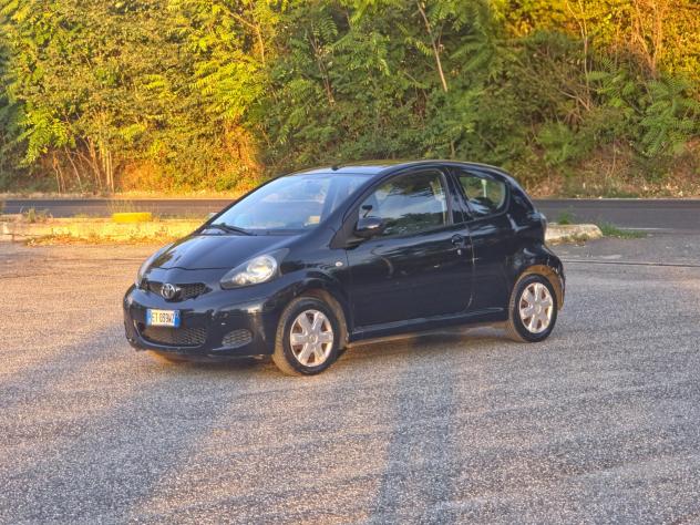 Toyota Aygo 1.0 12V VVT-i 3 porte Lounge Connect E5 Manuale NEO 2014 - Foto 3
