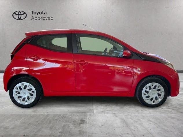 Toyota Aygo 2ª serie Connect 1.0 VVT-i 72 CV 5 porte x-play - Foto 5