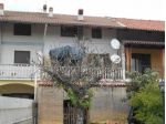 Pian terreno con cucina abitabile, disimpegno e bagno
Primo piano con due c &hellip;
