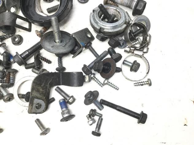 SUZUKI BURGMAN UH 200 KIT VITI E BULLONI ASSORTITI TELAIO 2008 CD111 - Foto 5