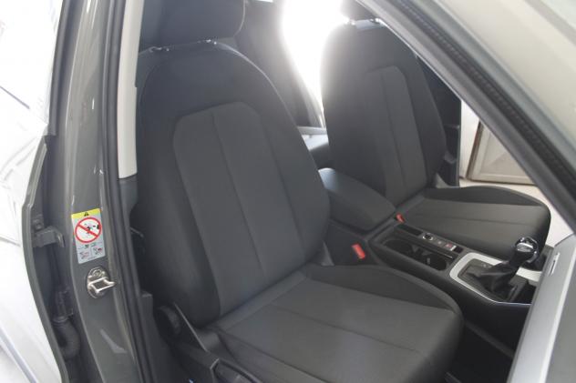 Audi Q3 35 TDI S tronic Business Advanced - Foto 9