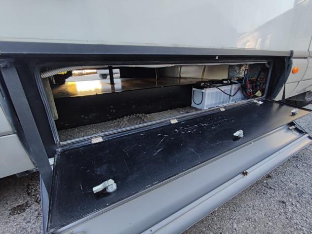 MOTORHOME LAIKA DUCATO BASCULANTE DOPPIA DINETTE 7 POSTI CLIMA WEBASTO CAMPER GENERALI USATI 506 - Foto 8