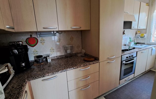 CUCINA COMPLETA CON PIANO IN GRANITO
