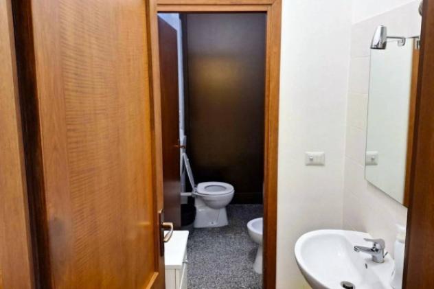 Immobile in asta di 201 m² con più di 5 locali in vendita a Elmas - Foto 12