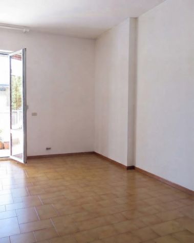 4126 Tricamere biservizi non arredato zona ospedale - Foto 5