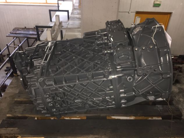 Cambio REVISIONATO ZF IVECO 16S151 CON POMPA RAPP. 13.80-0.84 8851712