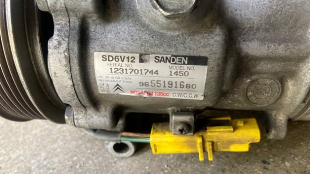 Compressore climatizzatore Citroen C3 1.4HDI del 2006 (9655191680) - Foto 5