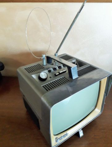 Televisore portatile bianco e nero anni '60 DERMOND mod.TR 30-18 made in Italy , - Foto 4